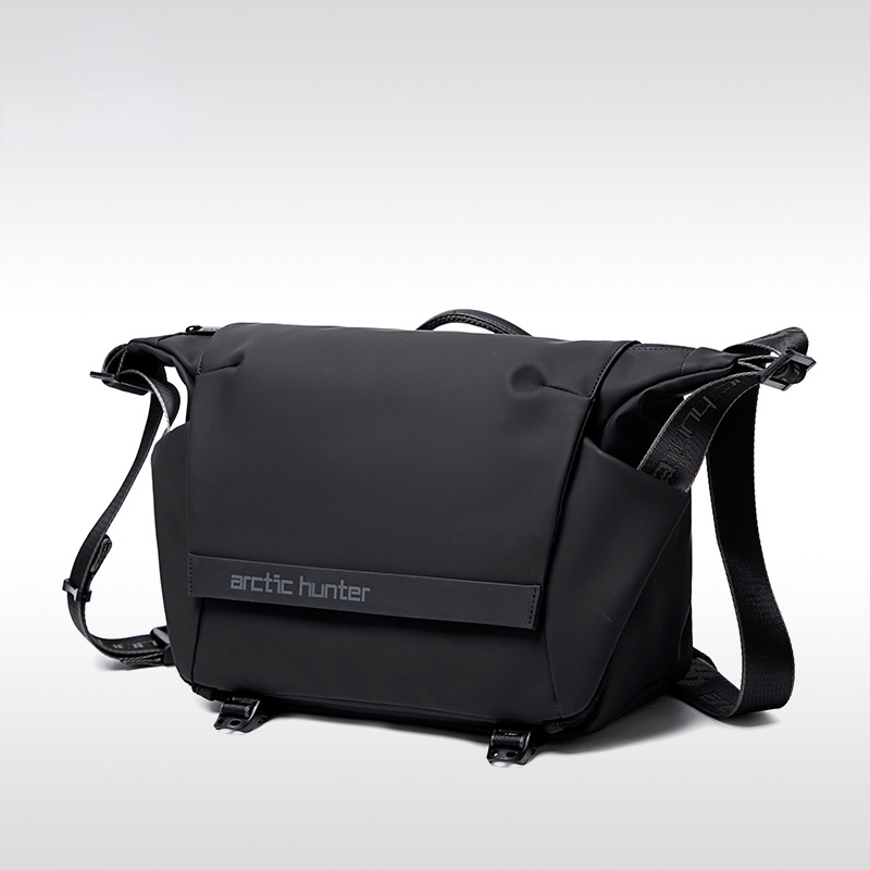 Stylish Crossbody Messenger Bag for Men Fashion Business Travel Bag